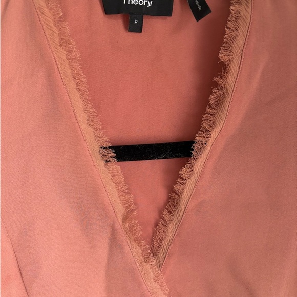 Theory Frayed Edge Wrap V-Neck Top in Rosy Pink size small (petite) 100% silk - Picture 2 of 8